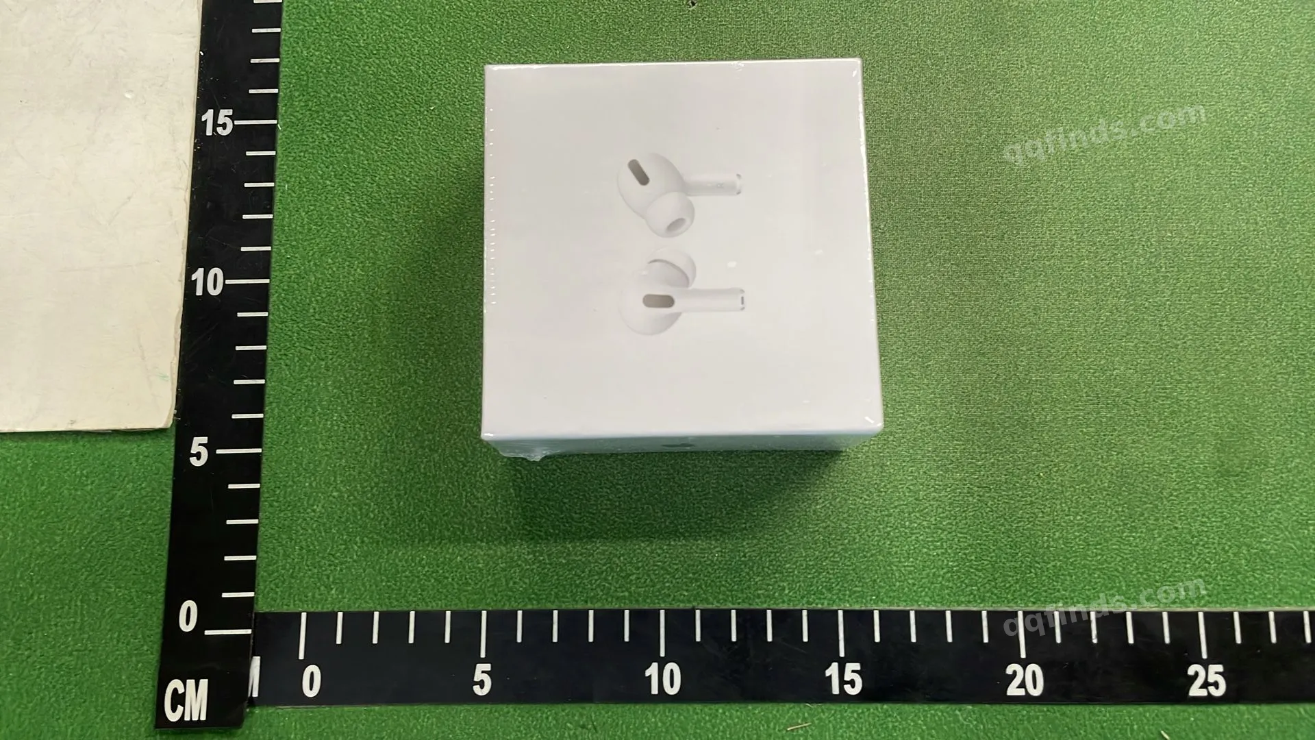 Apple AirPods and Headphones QC