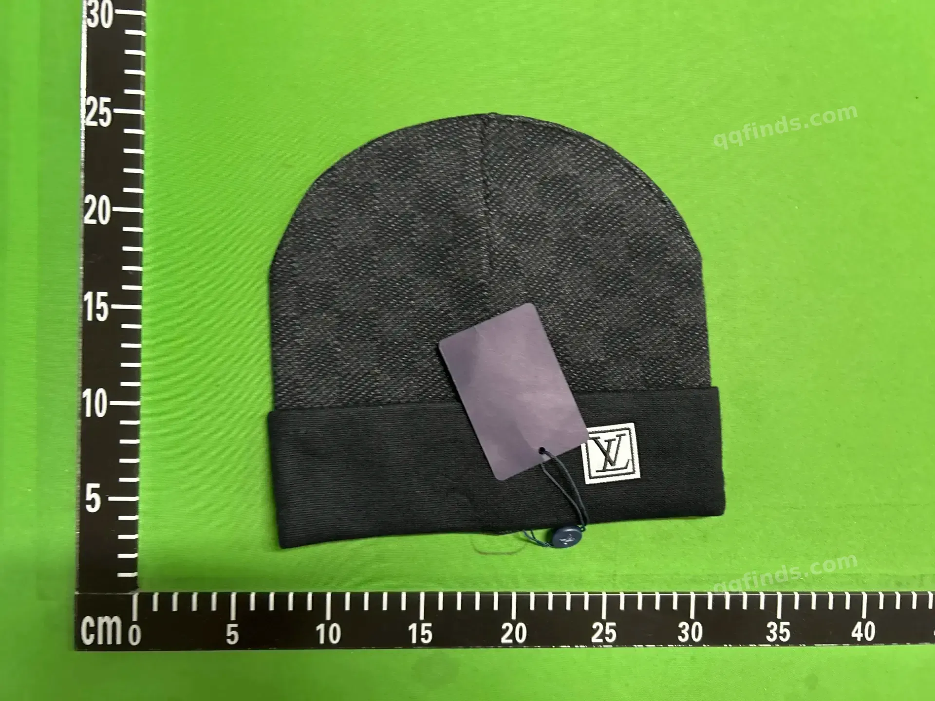 Louis Vuitton Beanie and Scarf Set QC